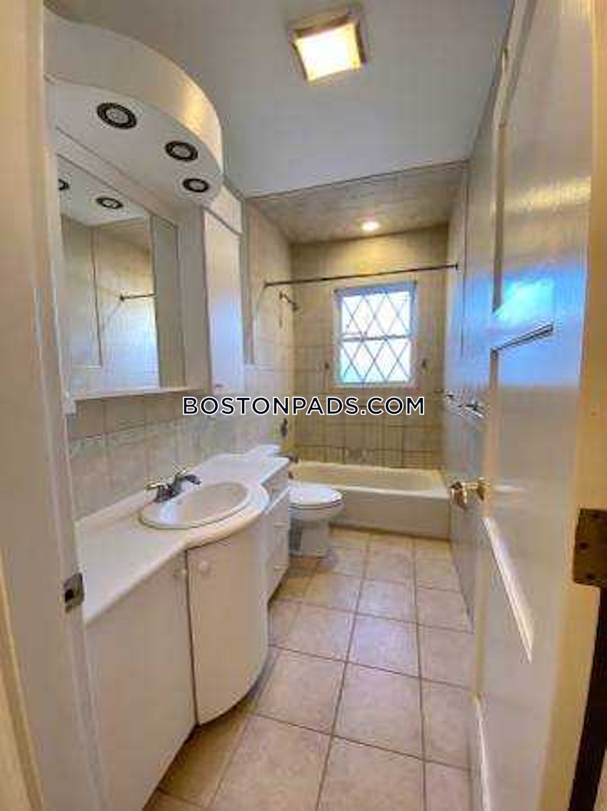 BROOKLINE - CHESTNUT HILL - 2 Beds, 1 Bath - Image 16