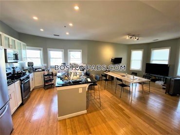 Boston - 4 Beds, 2 Baths