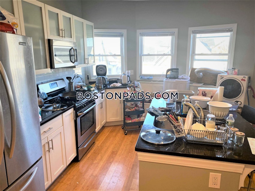 BOSTON - ALLSTON - 4 Beds, 2 Baths - Image 2