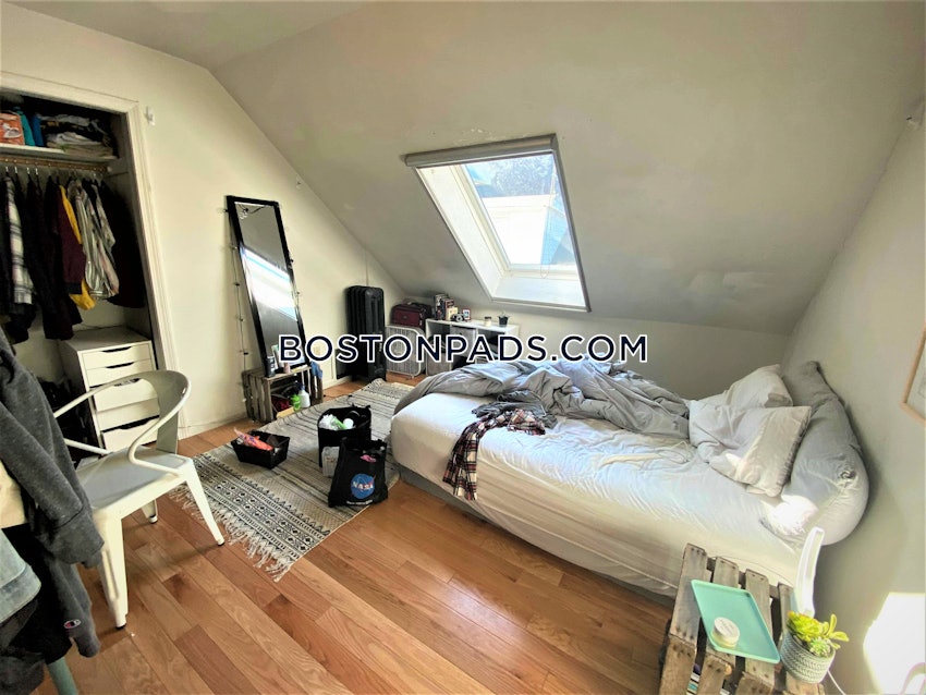 BOSTON - ALLSTON - 4 Beds, 1 Bath - Image 2