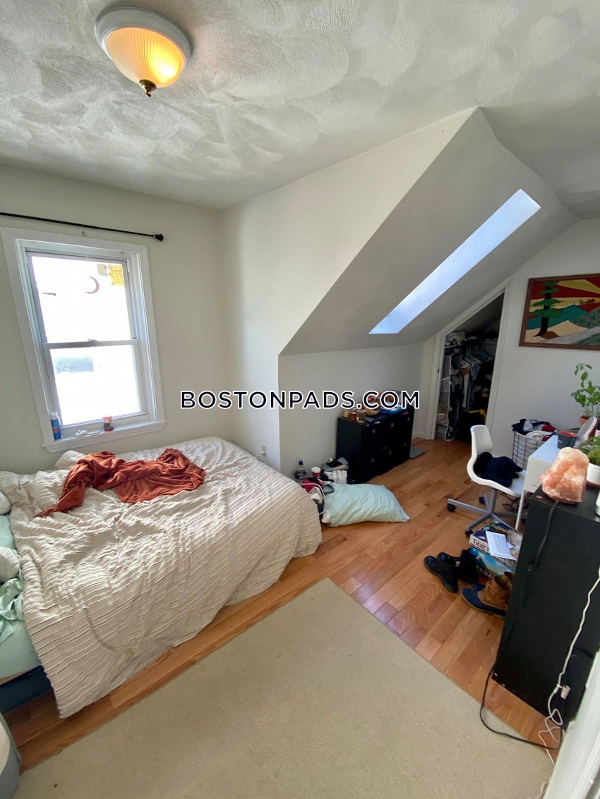 BOSTON - ALLSTON - 4 Beds, 1 Bath - Image 6