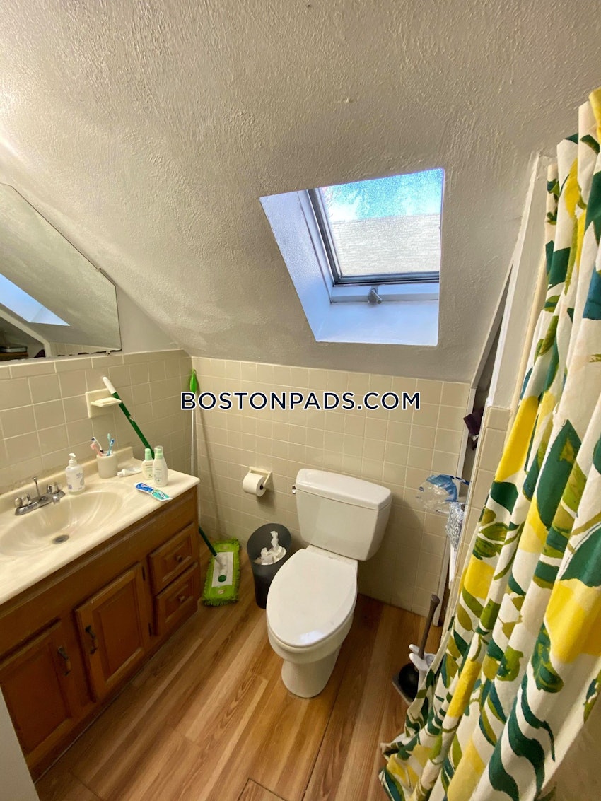 BOSTON - ALLSTON - 4 Beds, 1 Bath - Image 16