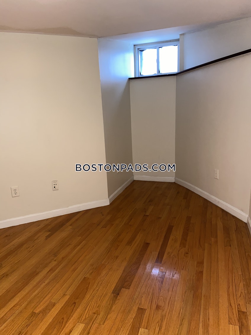 Boston - $3,500+ /month