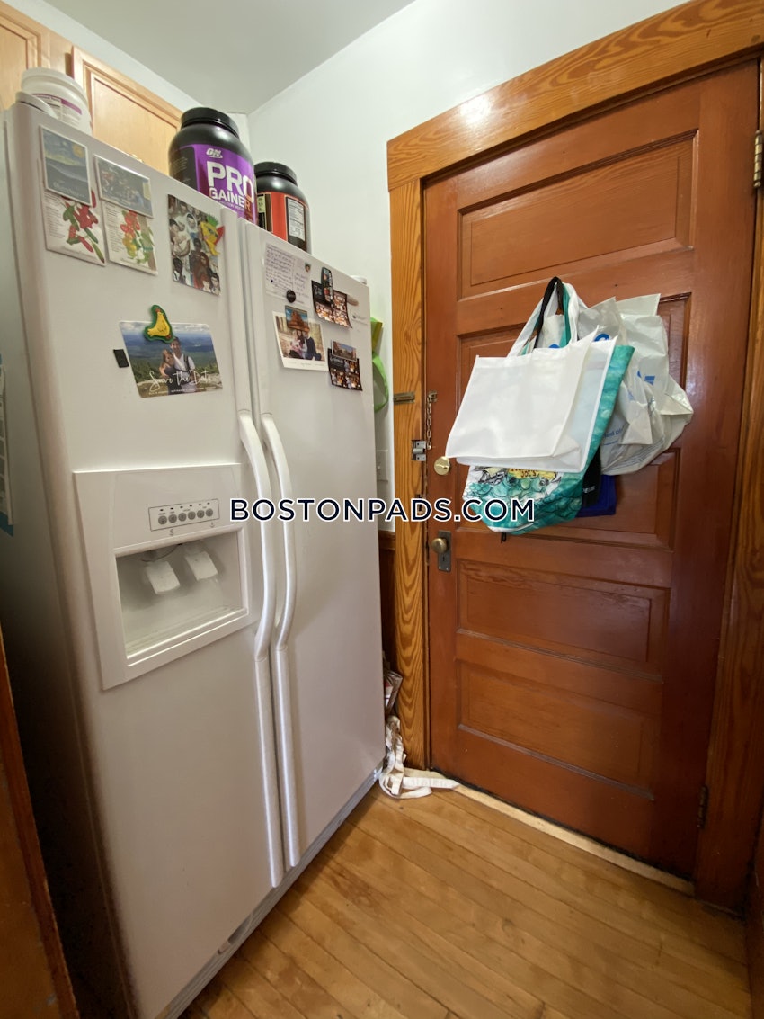 CAMBRIDGE - PORTER SQUARE - 3 Beds, 2 Baths - Image 20