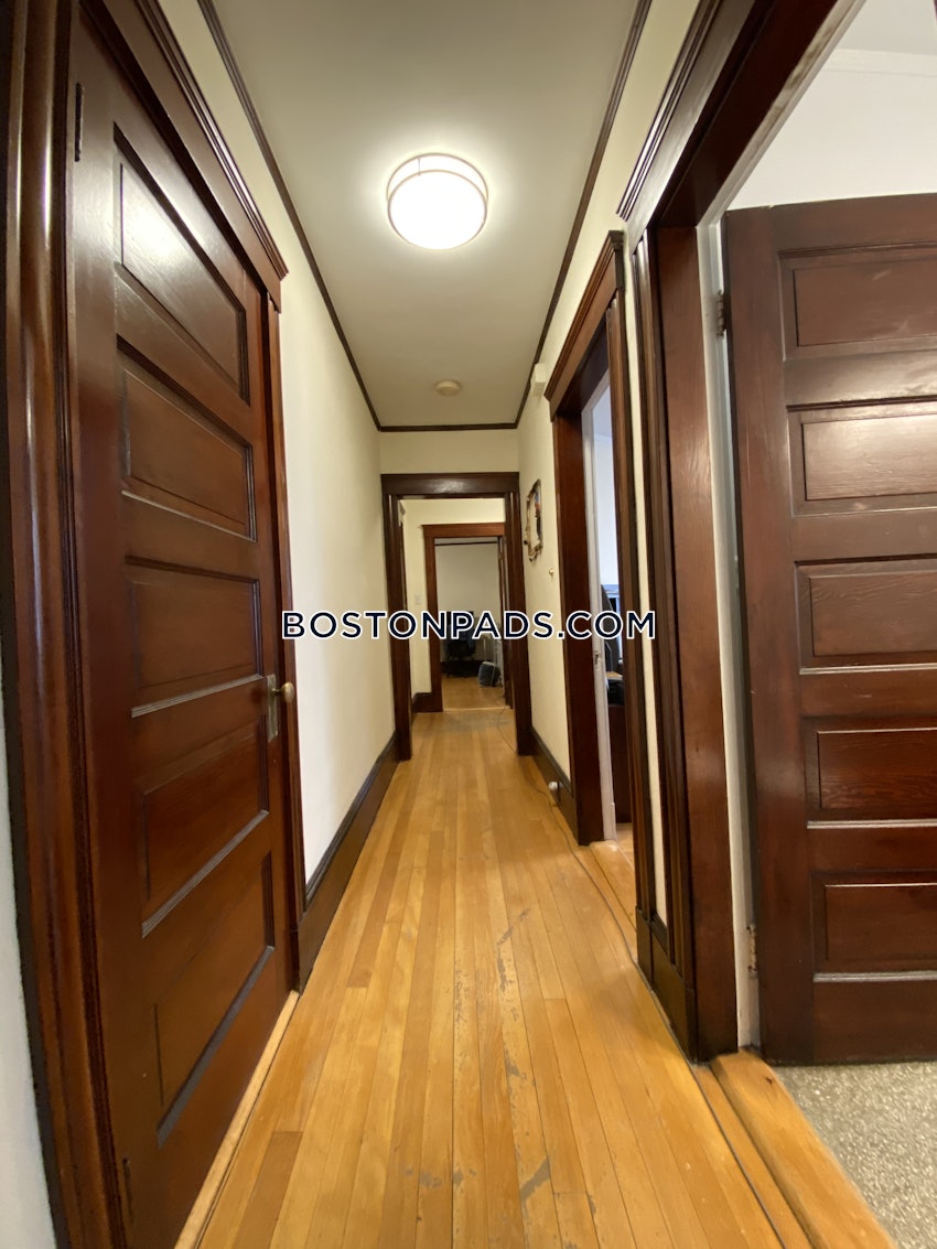 CAMBRIDGE - PORTER SQUARE - 3 Beds, 2 Baths - Image 17