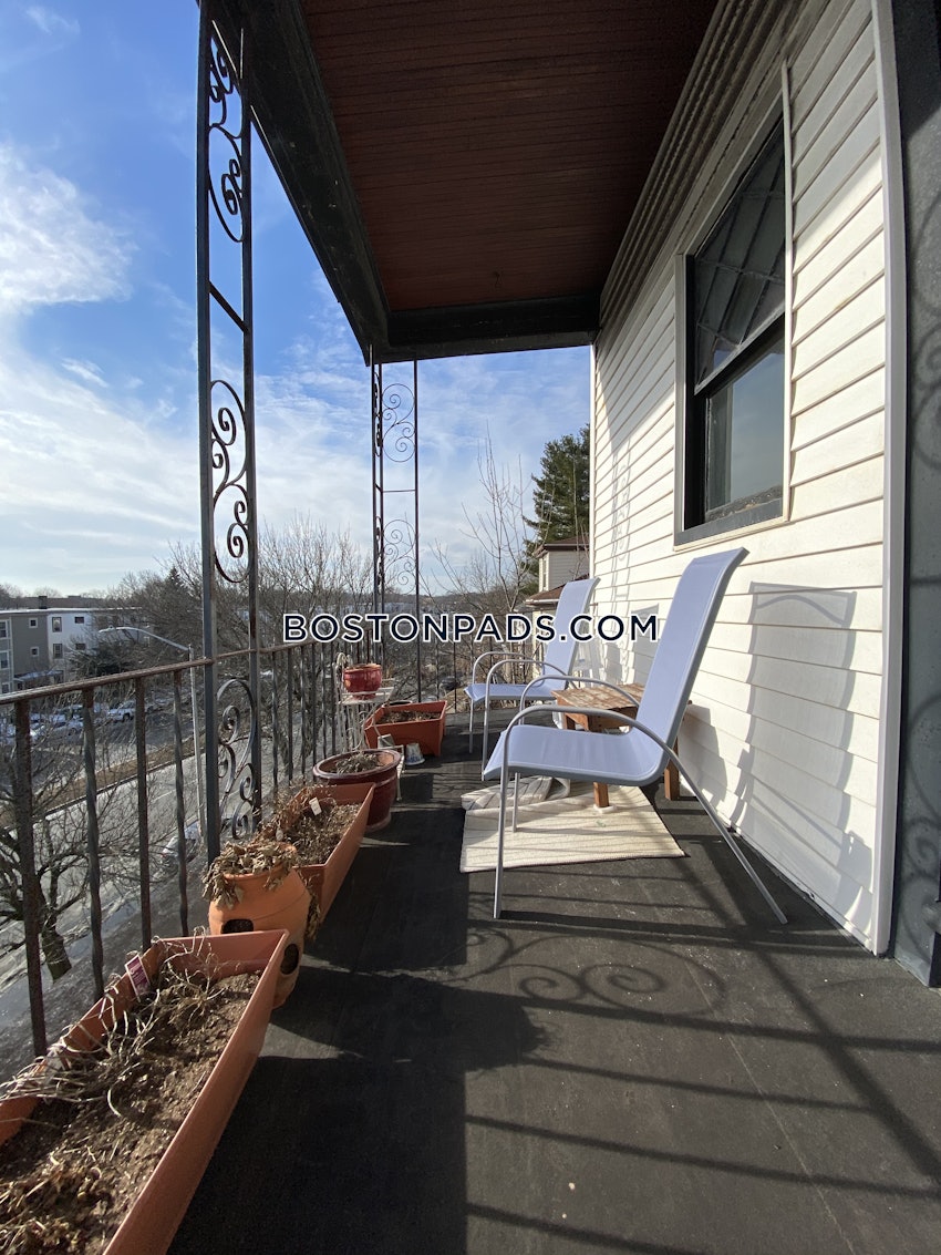 MEDFORD - MEDFORD SQUARE - 3 Beds, 1 Bath - Image 25