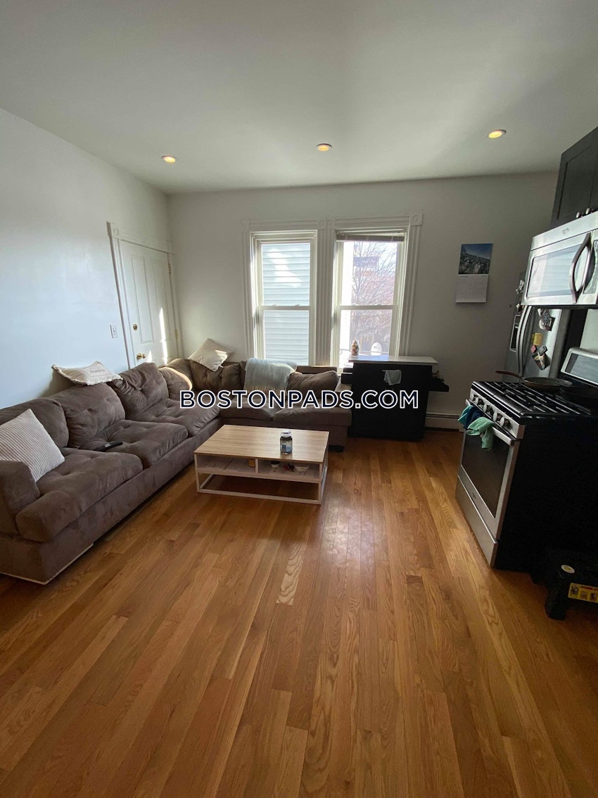 CAMBRIDGE - CENTRAL SQUARE/CAMBRIDGEPORT - 3 Beds, 1.5 Baths - Image 3