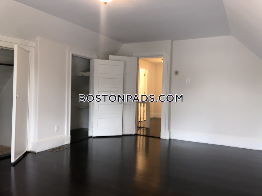 SOMERVILLE - TUFTS - 4 Beds, 1 Bath - Image 10