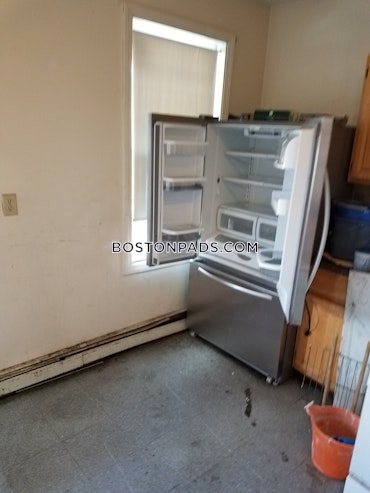 Boston - 4 Beds, 1 Baths