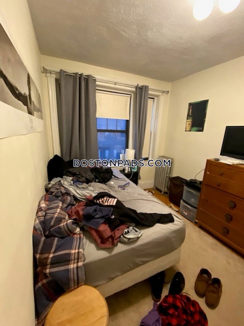 BOSTON - NORTHEASTERN/SYMPHONY - 4 Beds, 2 Baths - Image 3