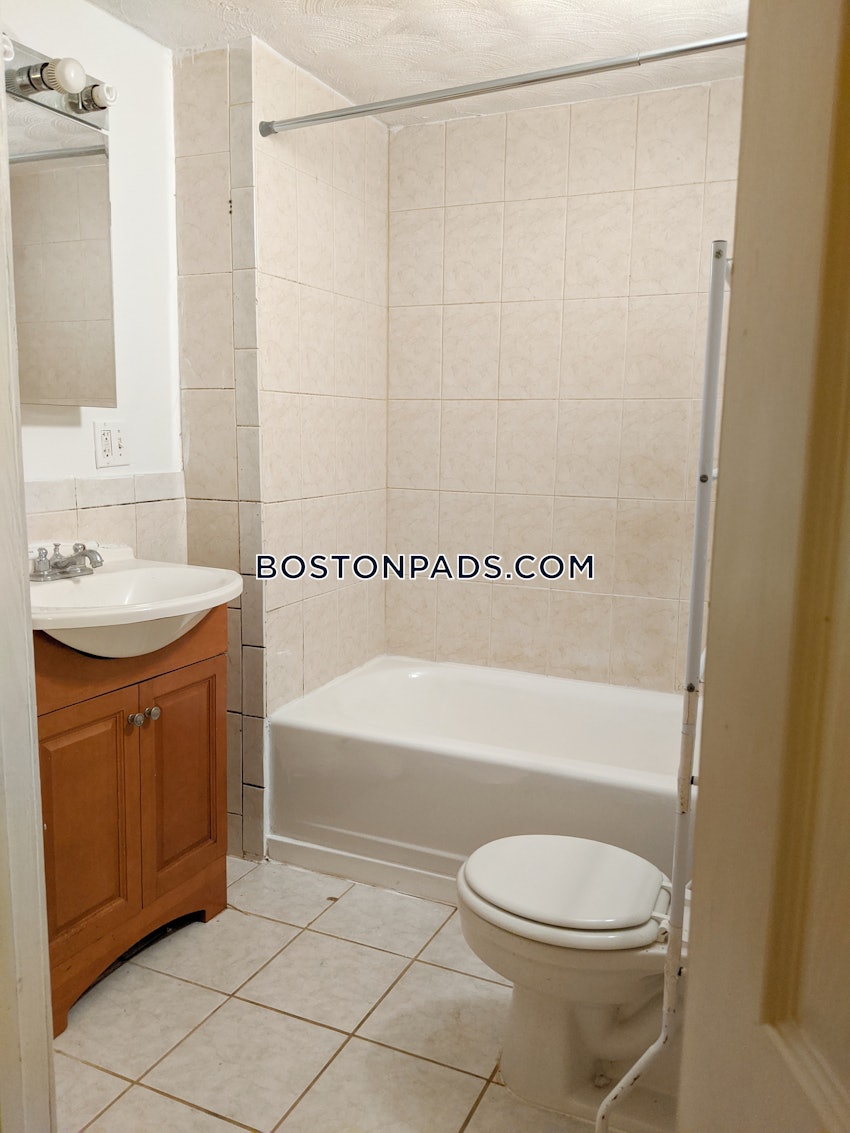 BOSTON - DORCHESTER - CENTER - 5 Beds, 2 Baths - Image 4