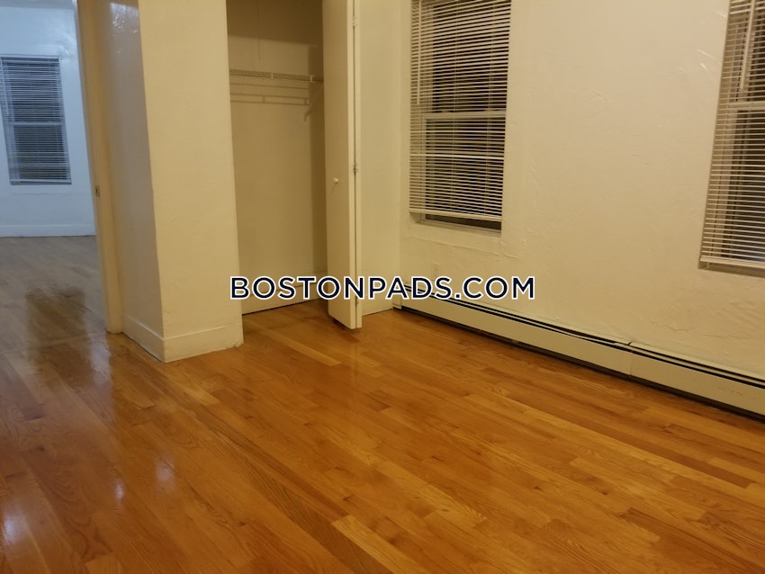 BOSTON - DORCHESTER - UPHAMS CORNER - 3 Beds, 1 Bath - Image 8