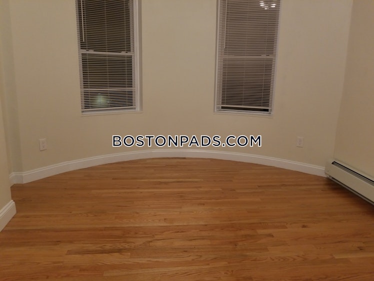 Wait St., Roxbury Crossing