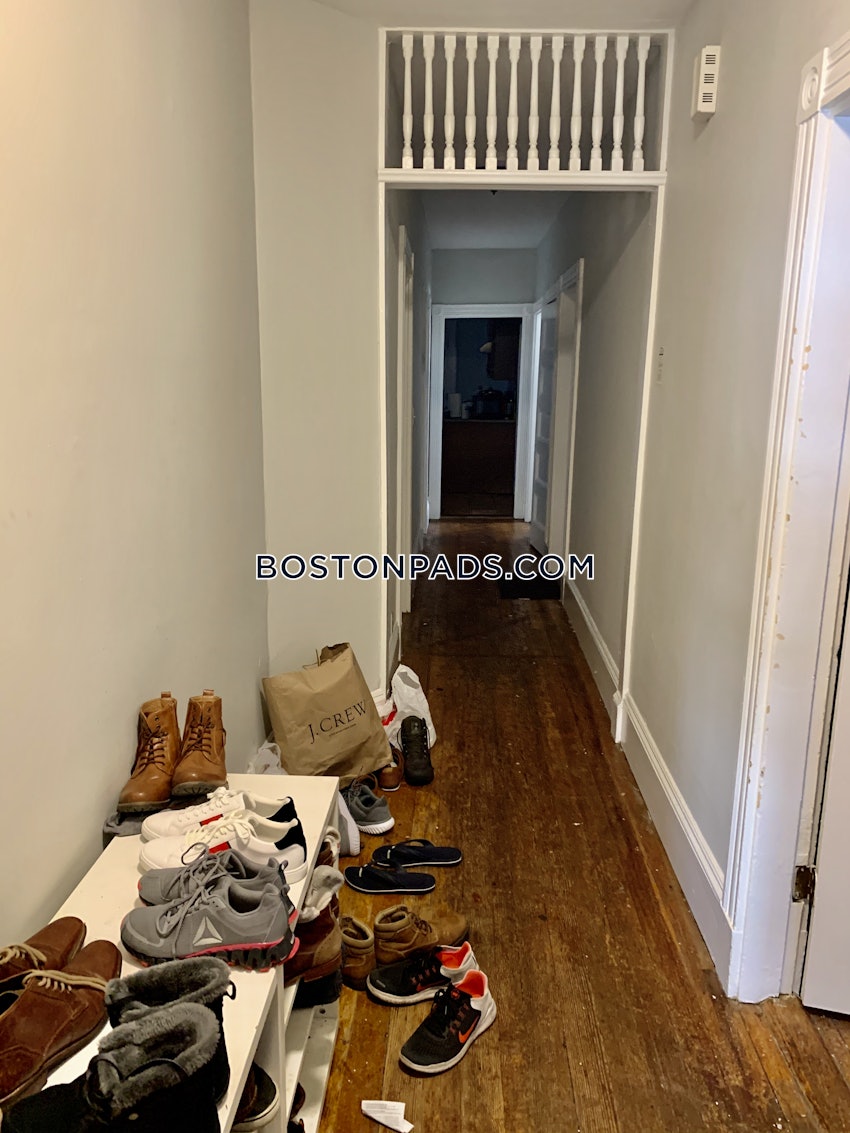 BOSTON - MISSION HILL - 3 Beds, 1 Bath - Image 17