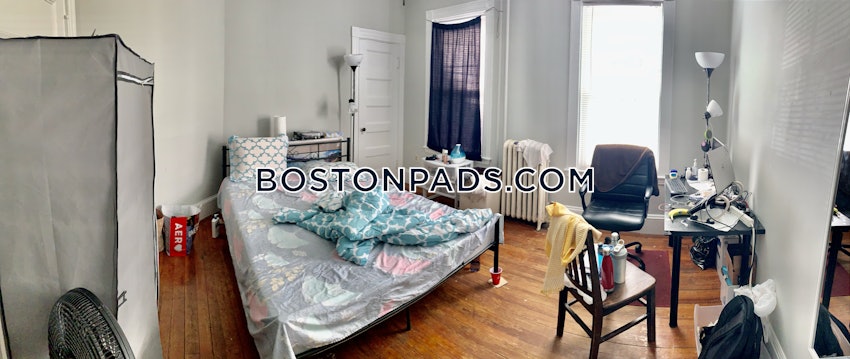 BOSTON - MISSION HILL - 3 Beds, 1 Bath - Image 9