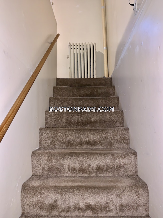 Boston - $6,700+ /mo