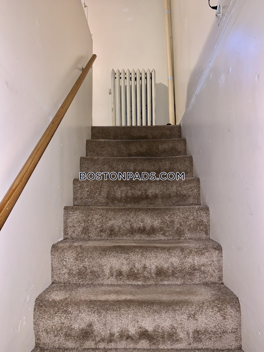 Boston - $6,700+ /month