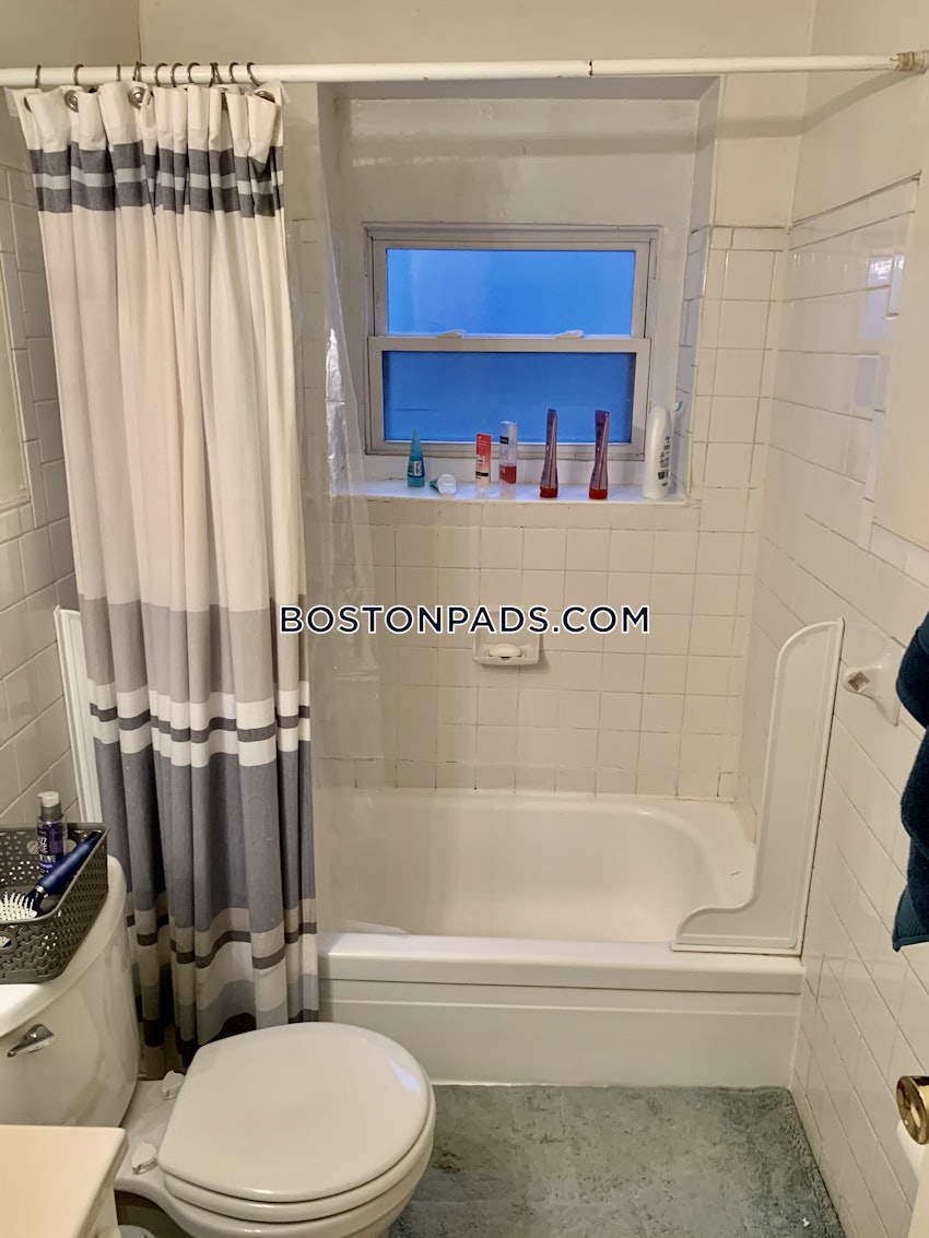 BOSTON - NORTHEASTERN/SYMPHONY - 4 Beds, 2 Baths - Image 13