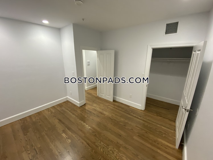 Boylston St., Boston