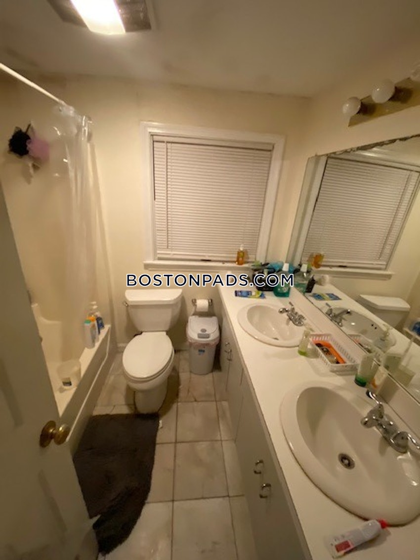 BOSTON - MISSION HILL - 4 Beds, 1.5 Baths - Image 12