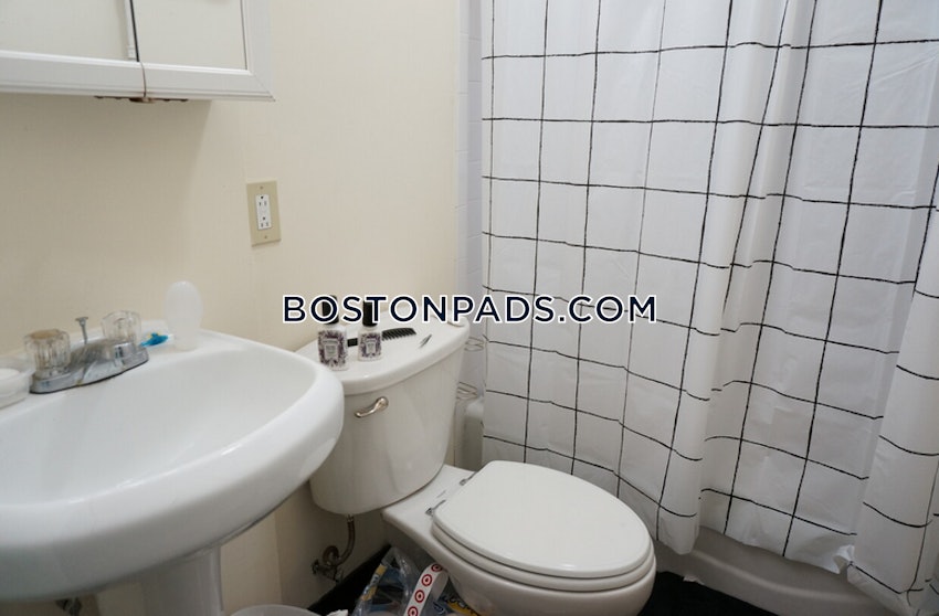 BOSTON - FENWAY/KENMORE - 3 Beds, 1 Bath - Image 12