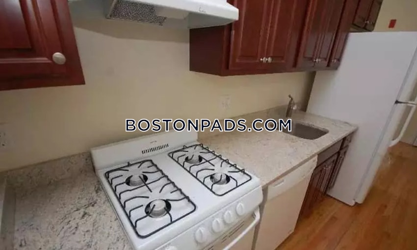 BOSTON - FENWAY/KENMORE - 4 Beds, 1 Bath - Image 6