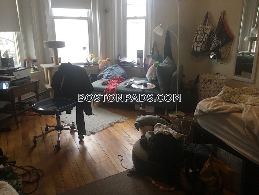 BOSTON - ALLSTON - 4 Beds, 2 Baths - Image 3