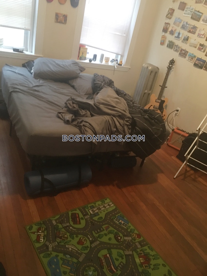 BOSTON - ALLSTON - 4 Beds, 1.5 Baths - Image 8