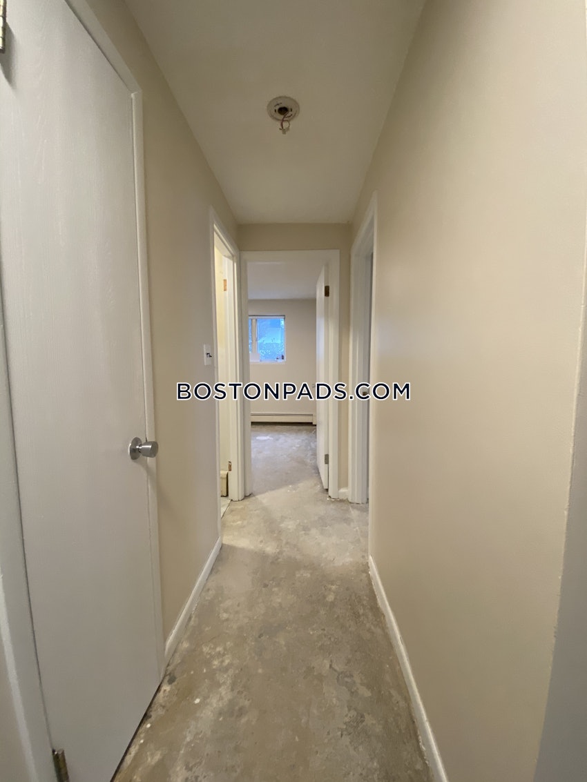 MELROSE - 2 Beds, 1 Bath - Image 40