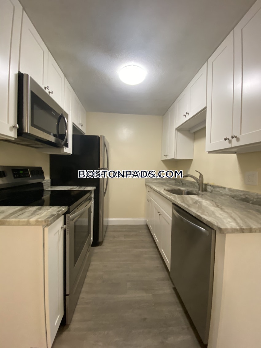 MELROSE - 2 Beds, 1 Bath - Image 3