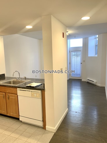 Boston - 1 Beds, 1 Baths