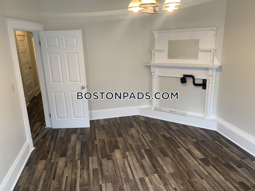 BOSTON - DORCHESTER - UPHAMS CORNER - 4 Beds, 1 Bath - Image 10