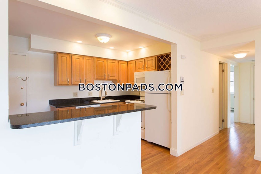 NEWTON - CHESTNUT HILL - 2 Beds, 2 Baths - Image 2