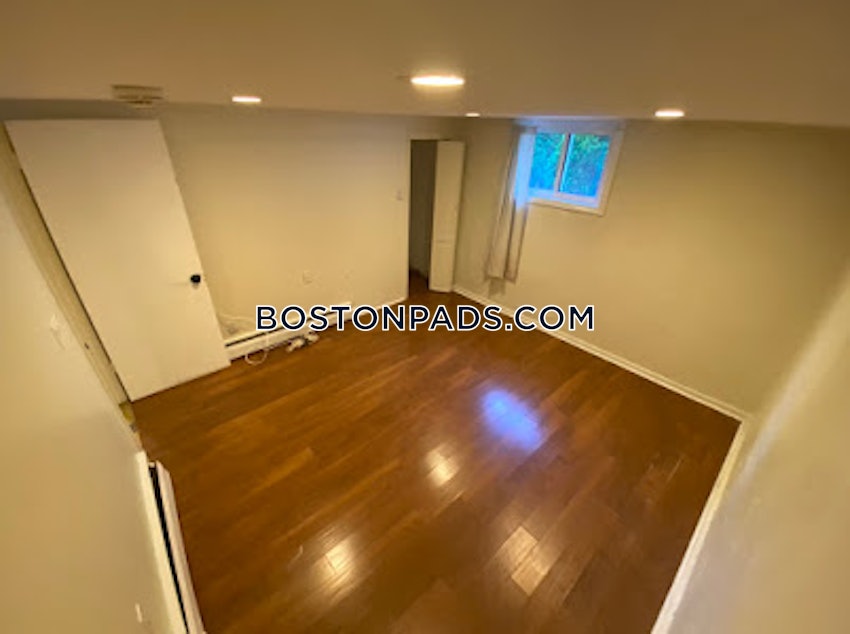 BOSTON - BRIGHTON - OAK SQUARE - 5 Beds, 2.5 Baths - Image 32