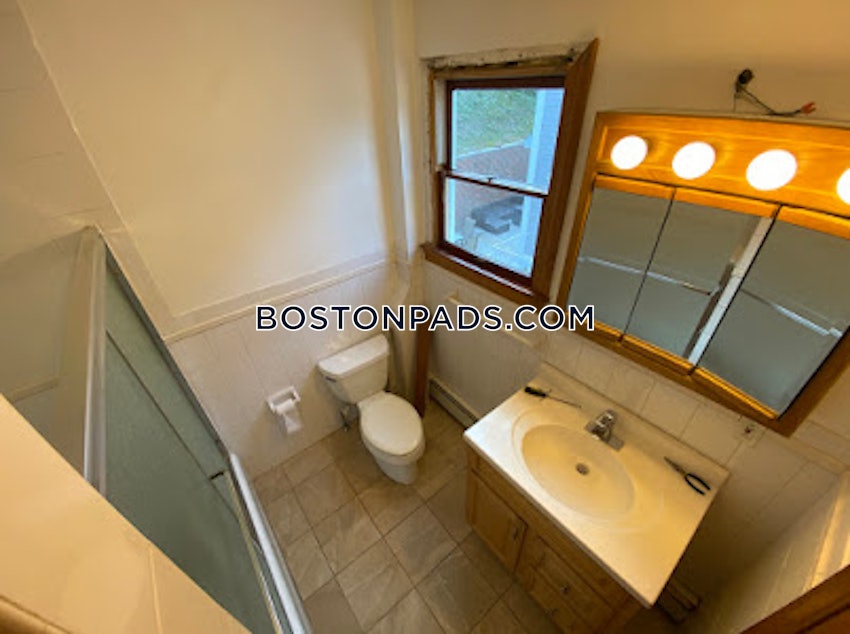 BOSTON - BRIGHTON - OAK SQUARE - 5 Beds, 2.5 Baths - Image 68