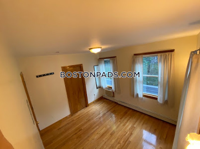 BOSTON - BRIGHTON - OAK SQUARE - 5 Beds, 2.5 Baths - Image 6