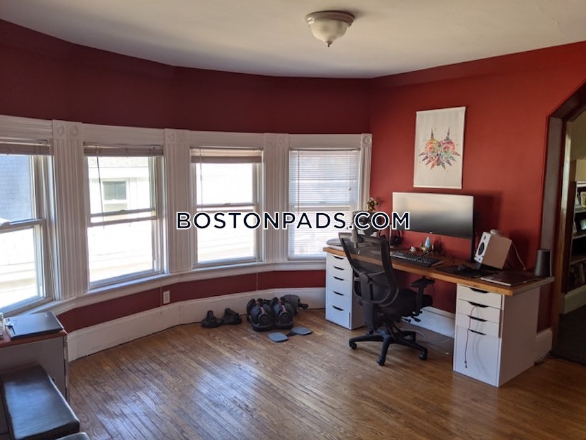 SOMERVILLE - WINTER HILL - 1 Bed, 1 Bath - Image 6