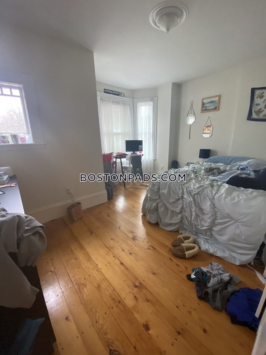 BOSTON - NORTHEASTERN/SYMPHONY - 5 Beds, 2 Baths - Image 8