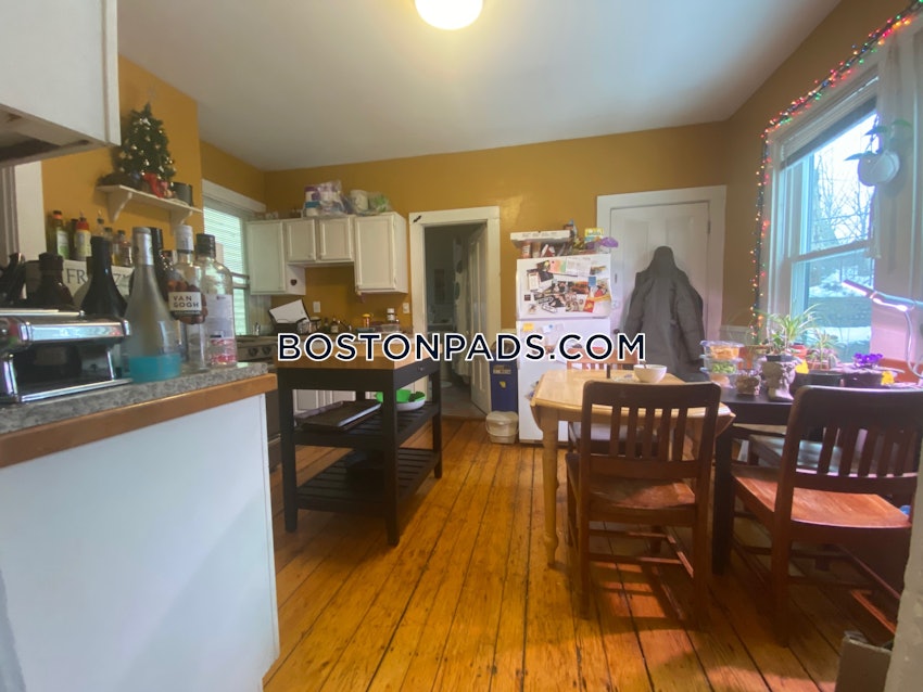 BOSTON - MISSION HILL - 3 Beds, 1 Bath - Image 9