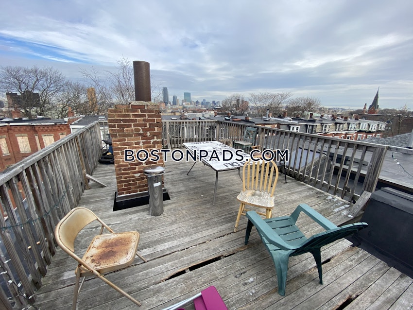 BOSTON - MISSION HILL - 4 Beds, 2 Baths - Image 26