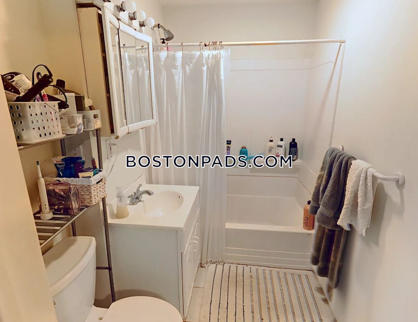 BOSTON - NORTH END - 3 Beds, 1 Bath - Image 7