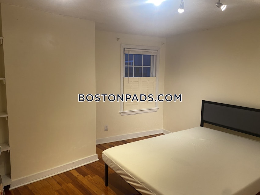 BOSTON - BAY VILLAGE - 2 Beds, 1 Bath - Image 4