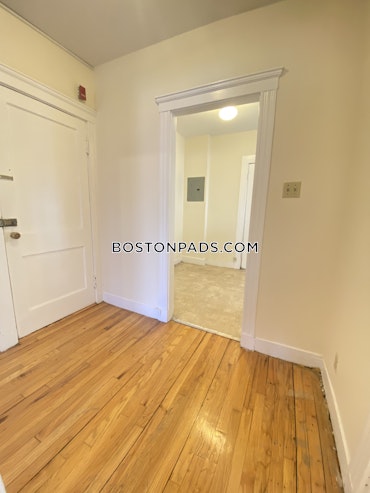 Boston - 1 Beds, 1 Baths