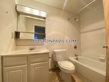 Boston - 2 Beds, 2 Baths