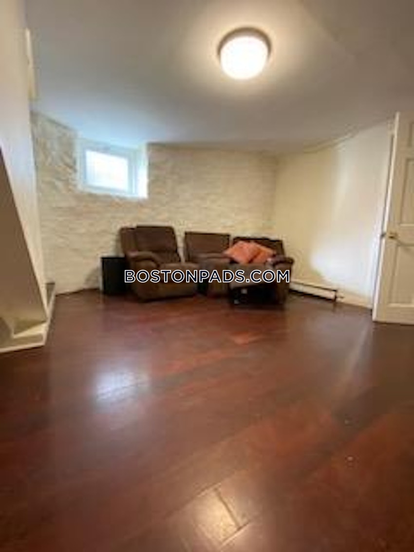 BOSTON - ALLSTON - 6 Beds, 2 Baths - Image 10