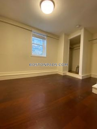 Boston - 6 Beds, 2 Baths