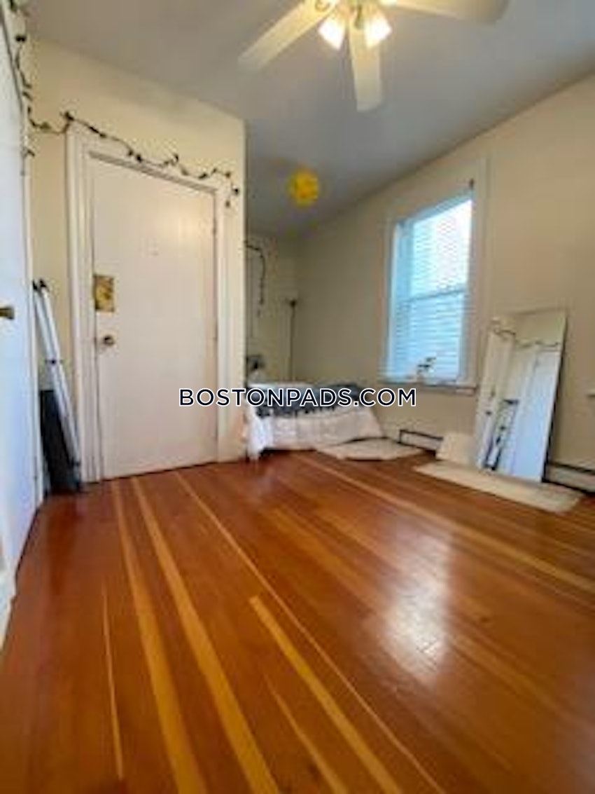 BOSTON - ALLSTON - 3 Beds, 1 Bath - Image 7