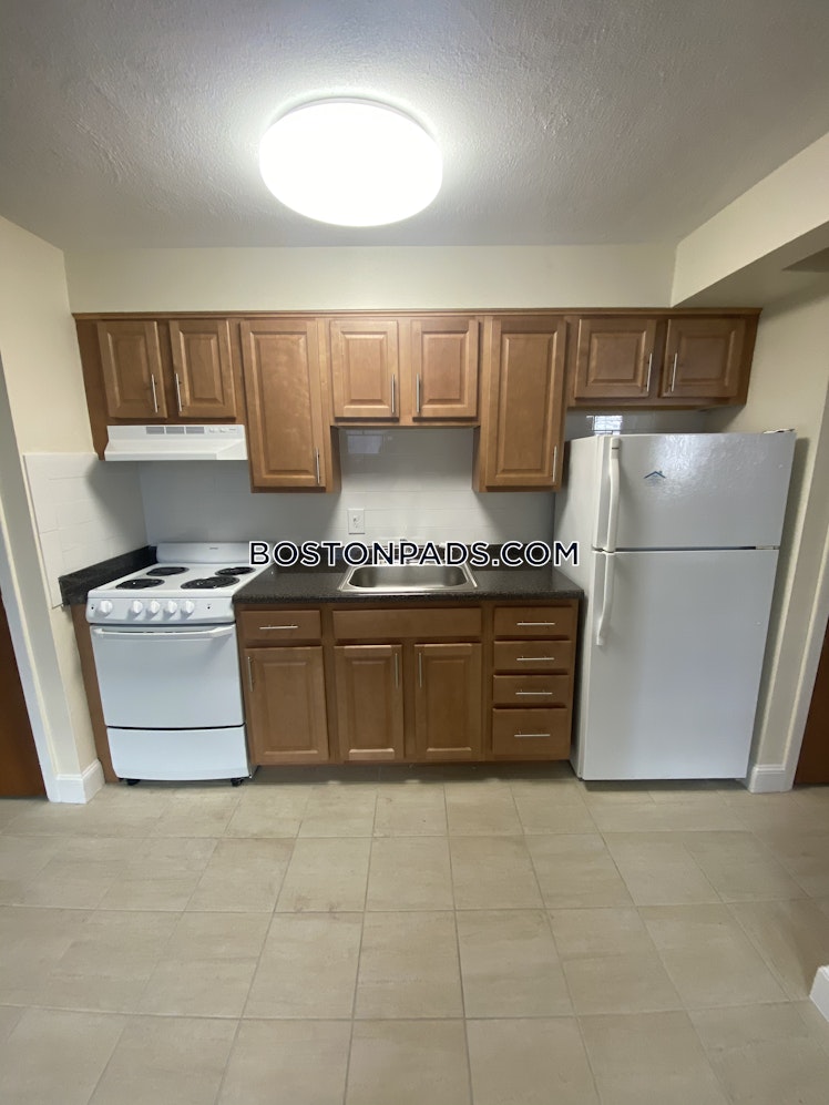 Brattle Dr., Arlington