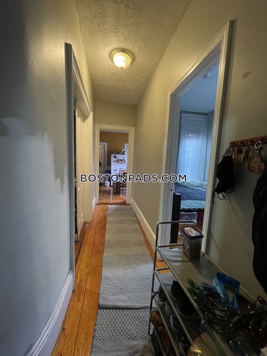 BOSTON - MISSION HILL - 3 Beds, 1 Bath - Image 27