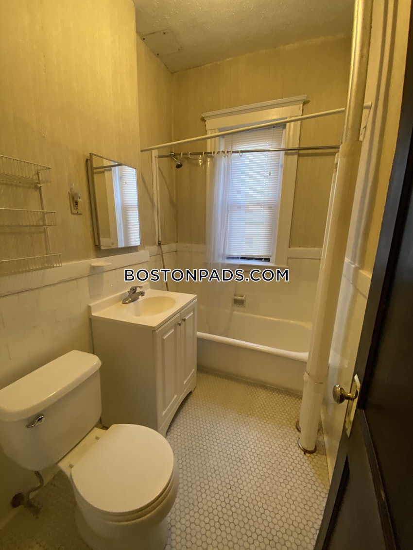 MALDEN - 1 Bed, 1 Bath - Image 10